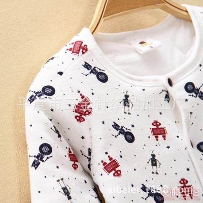 婴童连体衣选购指南 如何为宝宝挑选安全舒适的秋冬爬服